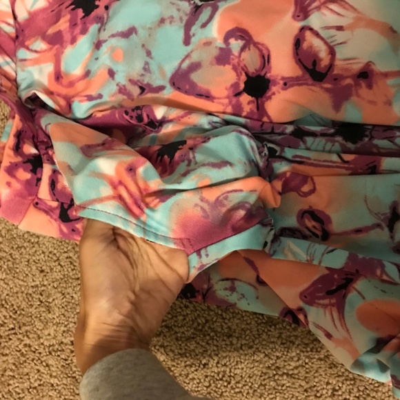 LuLa Roe Skirt with POCKETS! - Picture 2 of 3